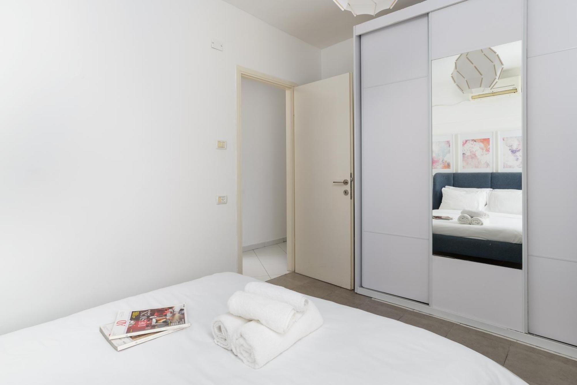 Sea View 2 Bedroom Apartment With Bomb Shelter テル・アビブ エクステリア 写真